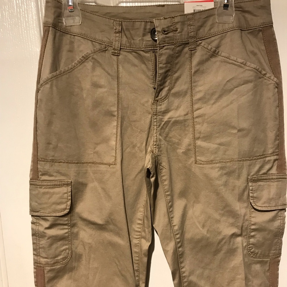5/$12. Bundle any items 5/$12 and I'll send the offer. Time & Tru cargo capris